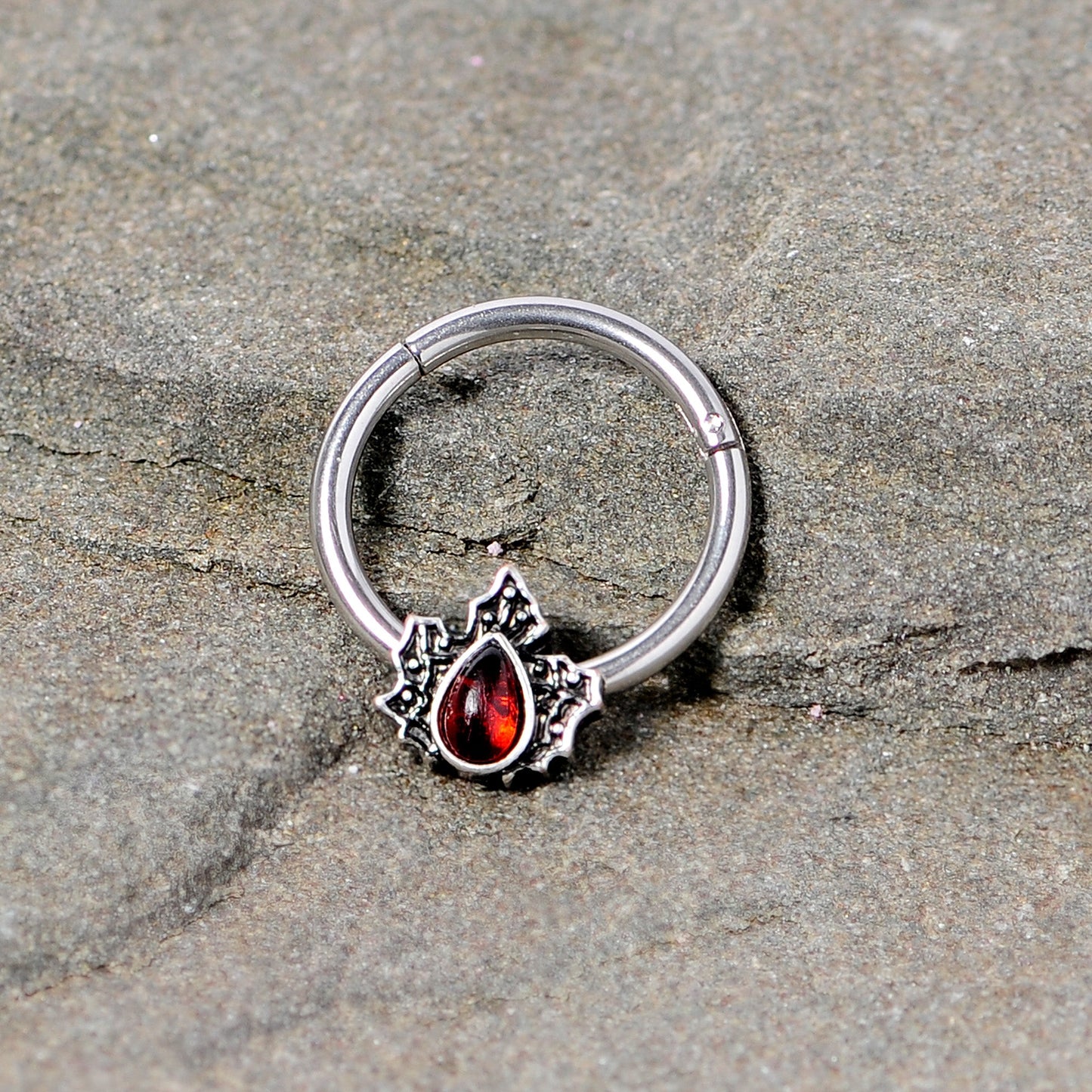 16G 3/8 Red Gem Holly Leaf Holiday Hinged Segment Ring