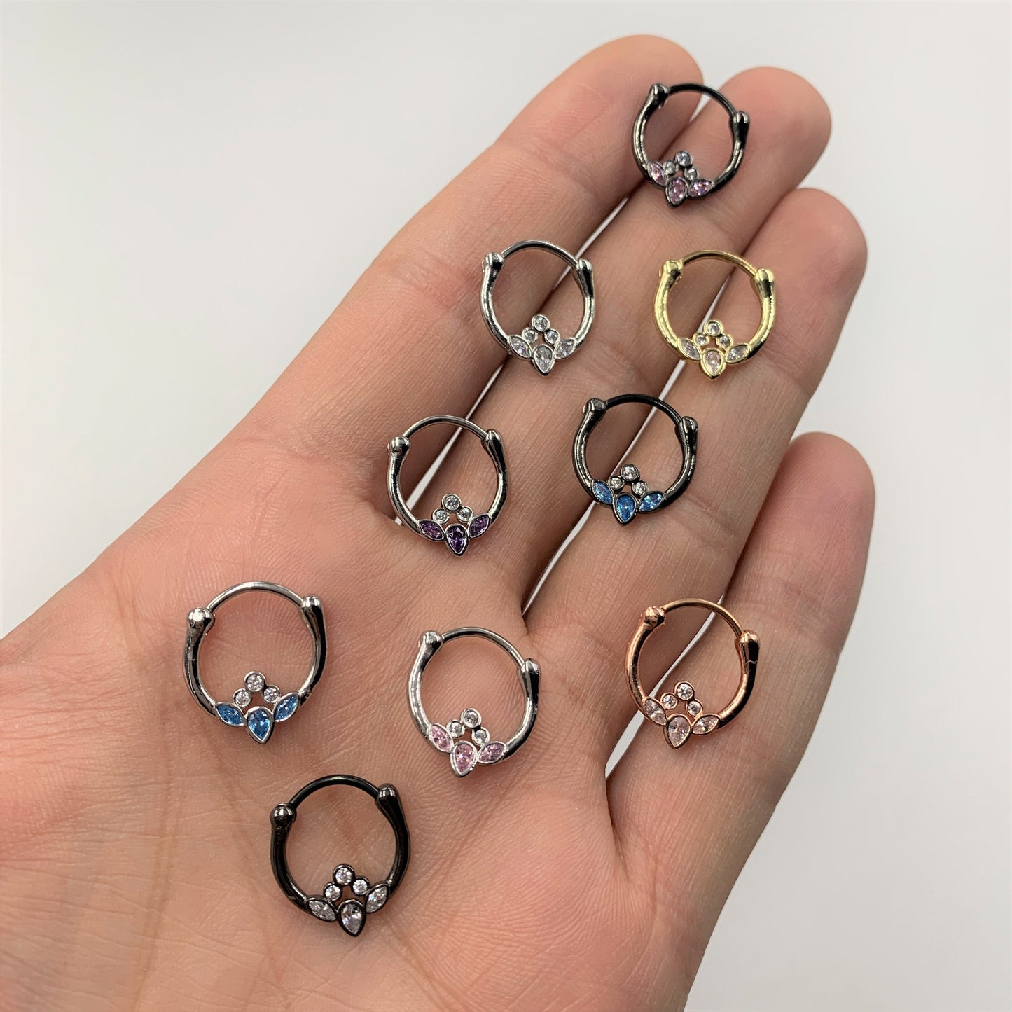 16G 3/8 Clear Pink Gem Black Anodized Classic Cluster Septum Clicker