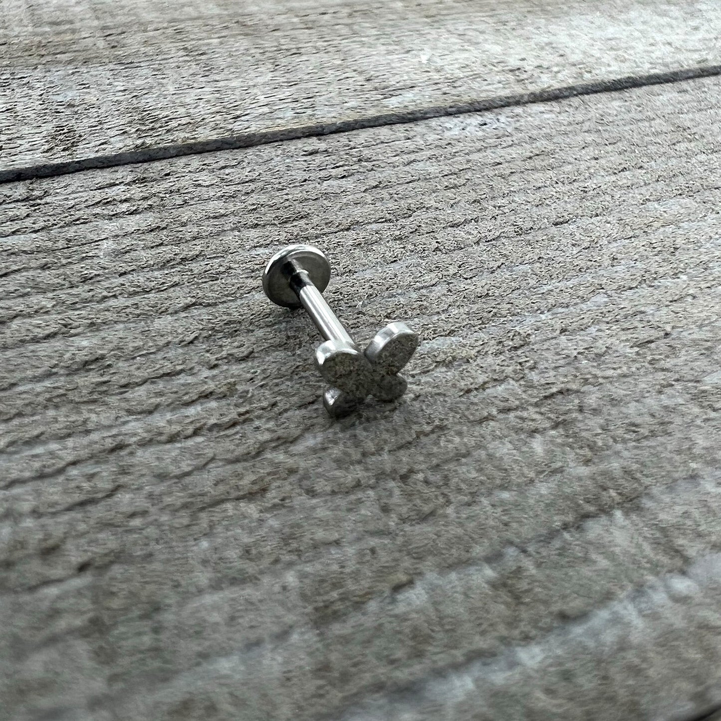 16G 5/16 Simple Butterfly Internally Threaded Labret Monroe Tragus