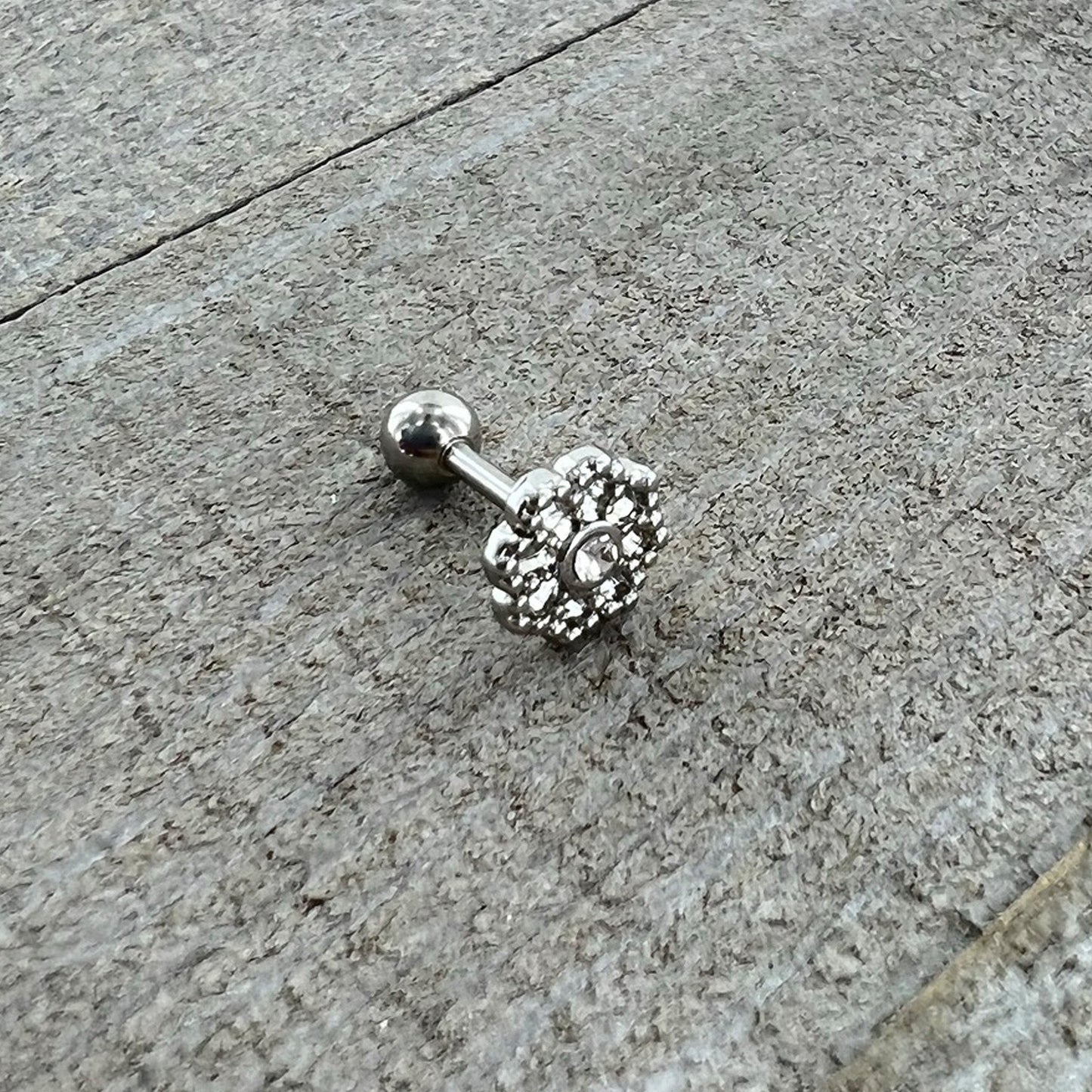 16G 1/4 Clear Gem Baroque Fabulous Flower Cartilage Tragus Earring