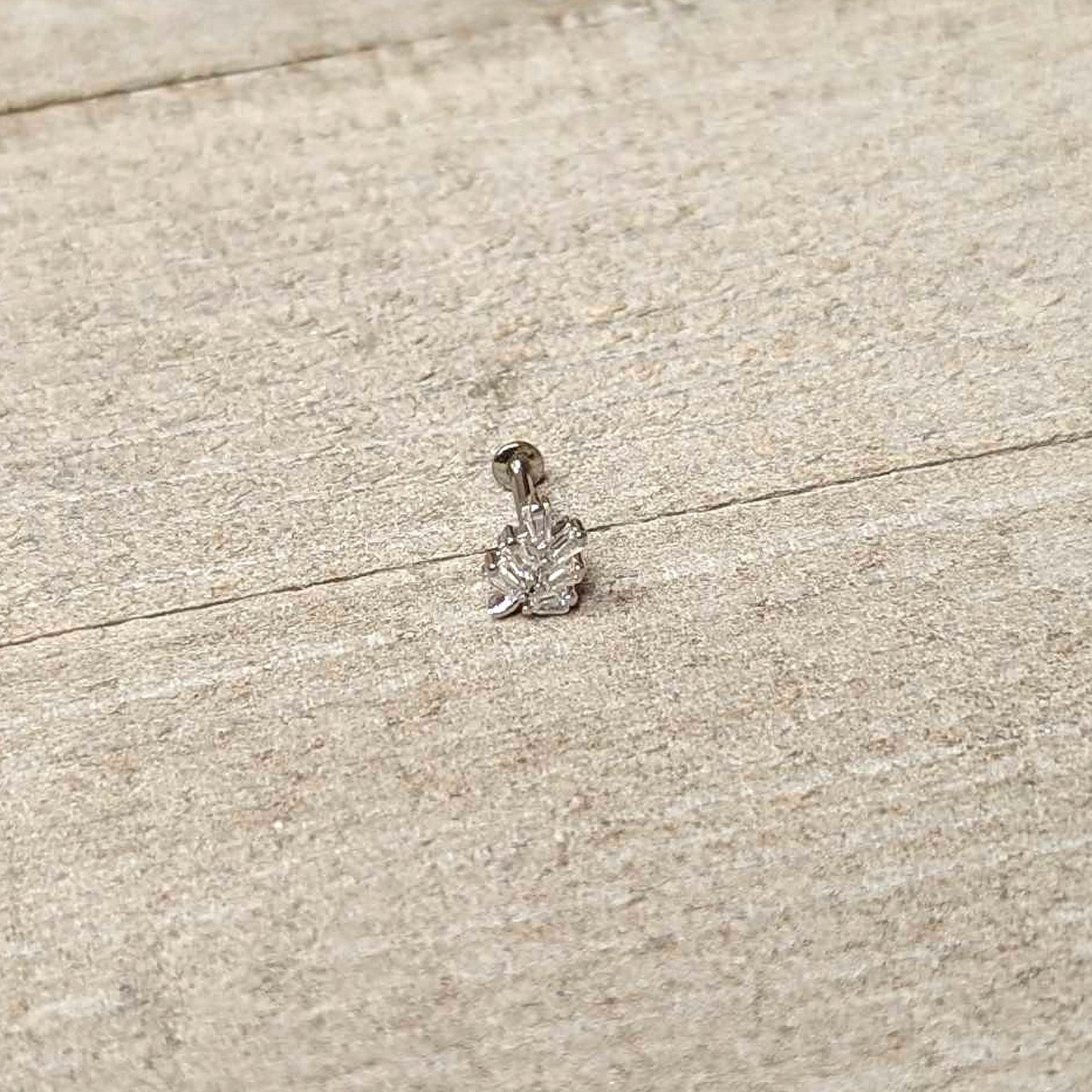 16G 5/16 Clear CZ Gem Leafy Branch Threadless Labret Monroe Tragus