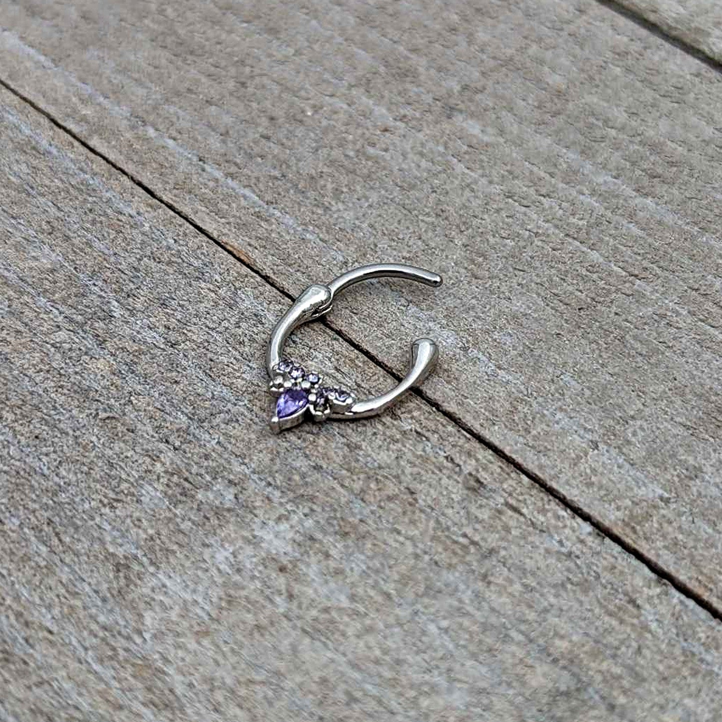 16G 5/16 Purple Gem Bee Glamour Cartilage Clicker