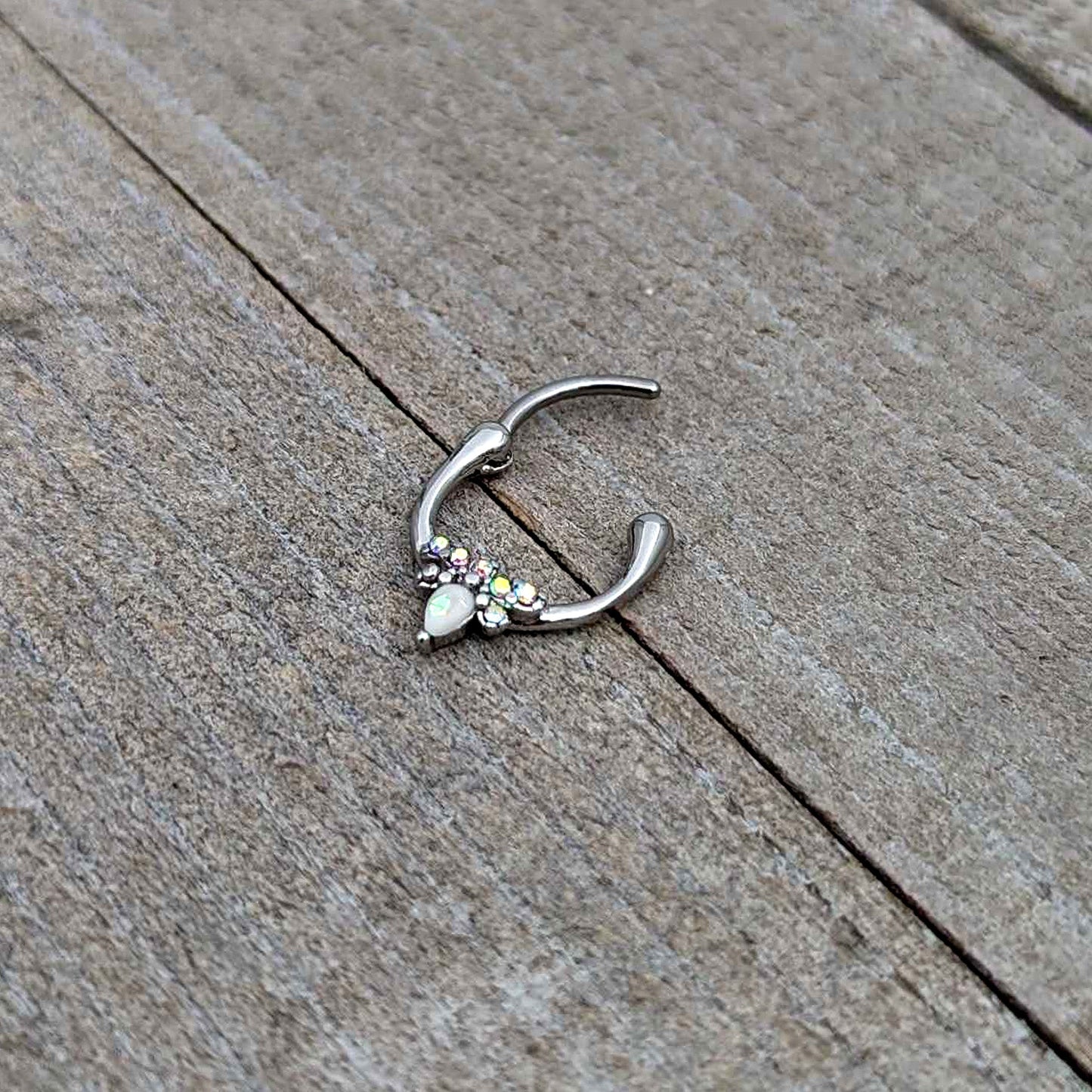 16G 5/16 White Faux Opal Bee Glamour Cartilage Clicker