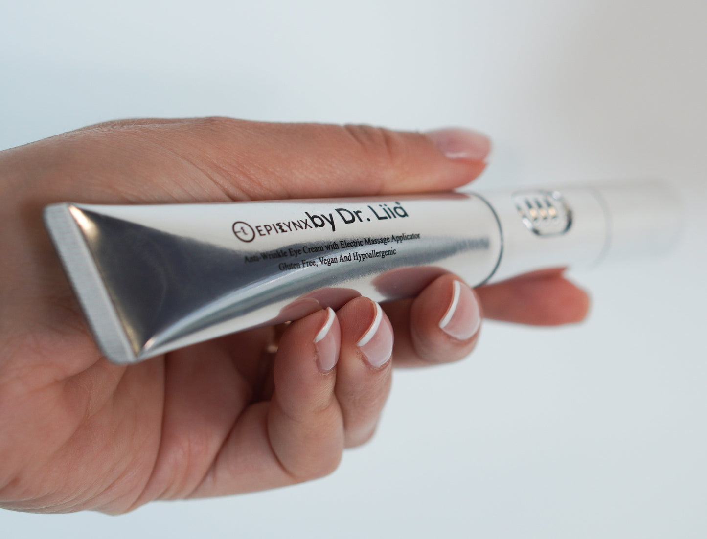 Cooling Depuffing Eye Cream