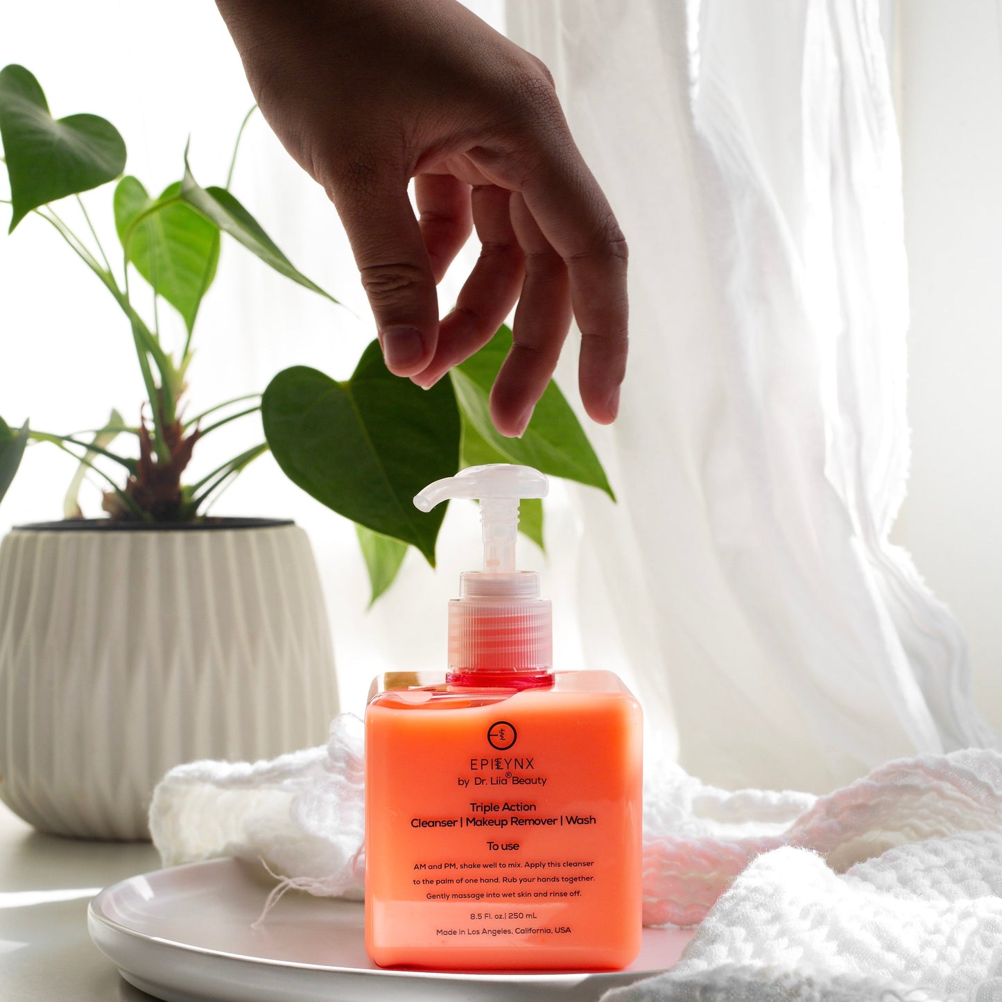 Hydrating Face Wash for Sensitive, Dry Skin