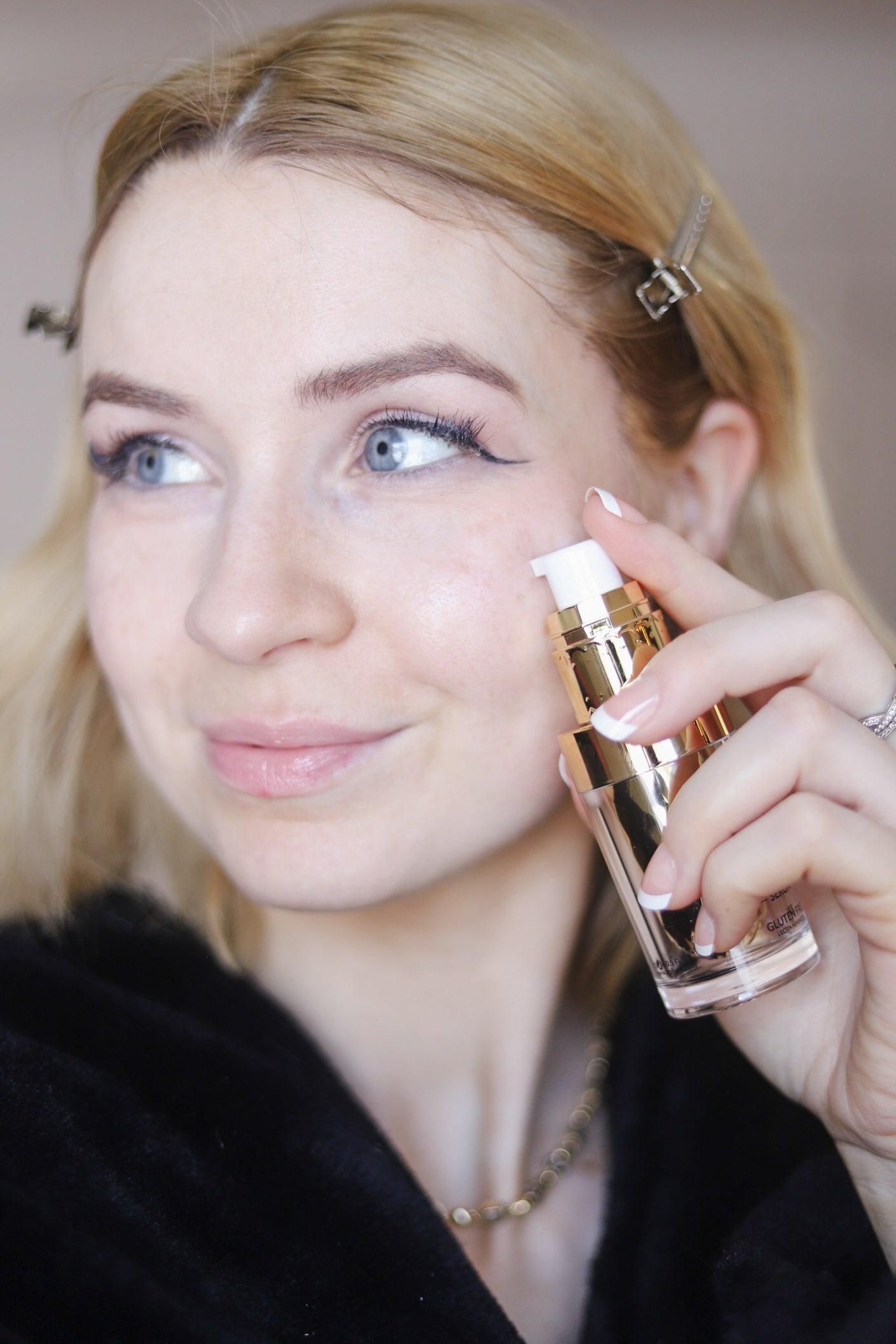 Hyaluronic Acid Serum for Fine Lines