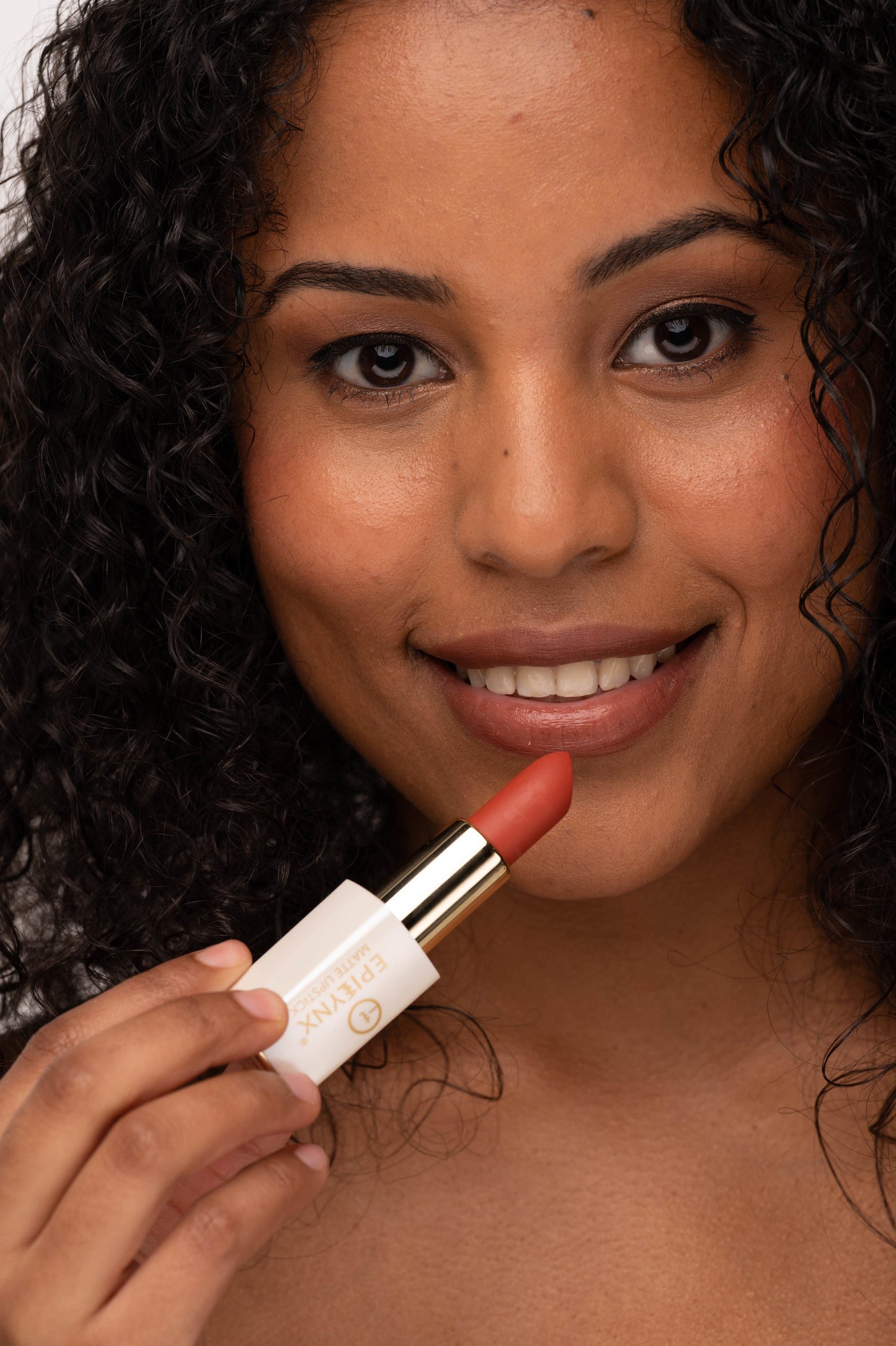 Hydrating Matte Lipstick for Dry Lips