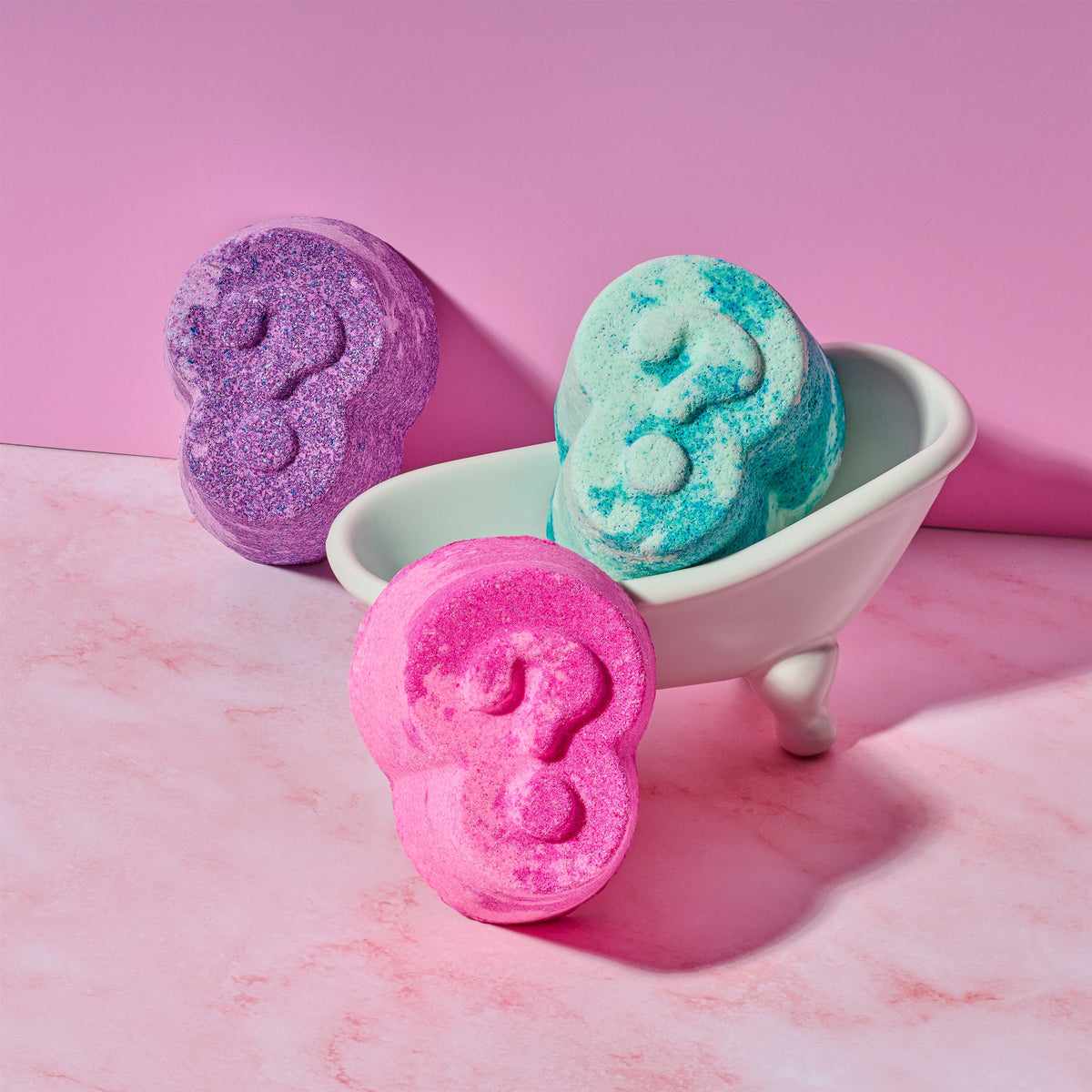 Surprise - Candle and Bath Bomb Set