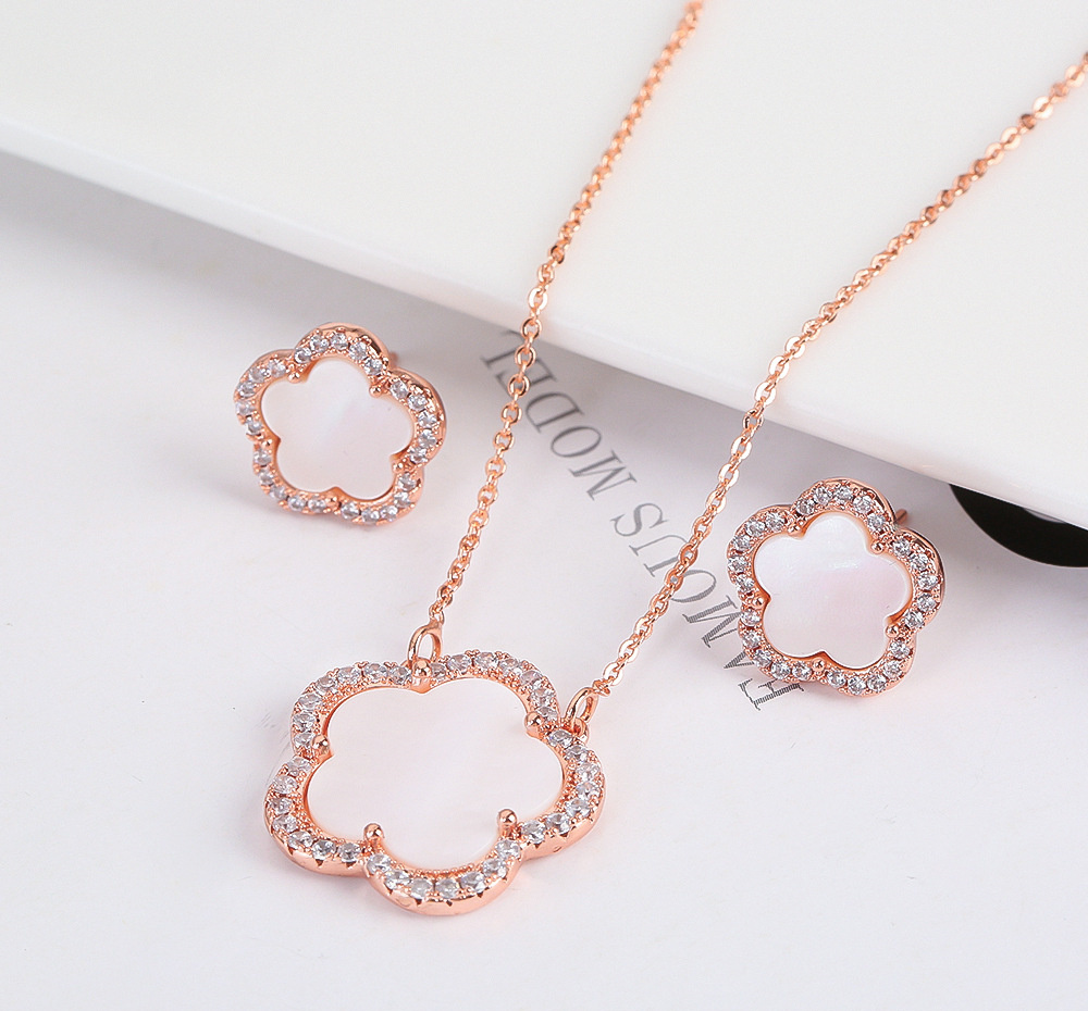 Elegant Floral Jewelry Trio